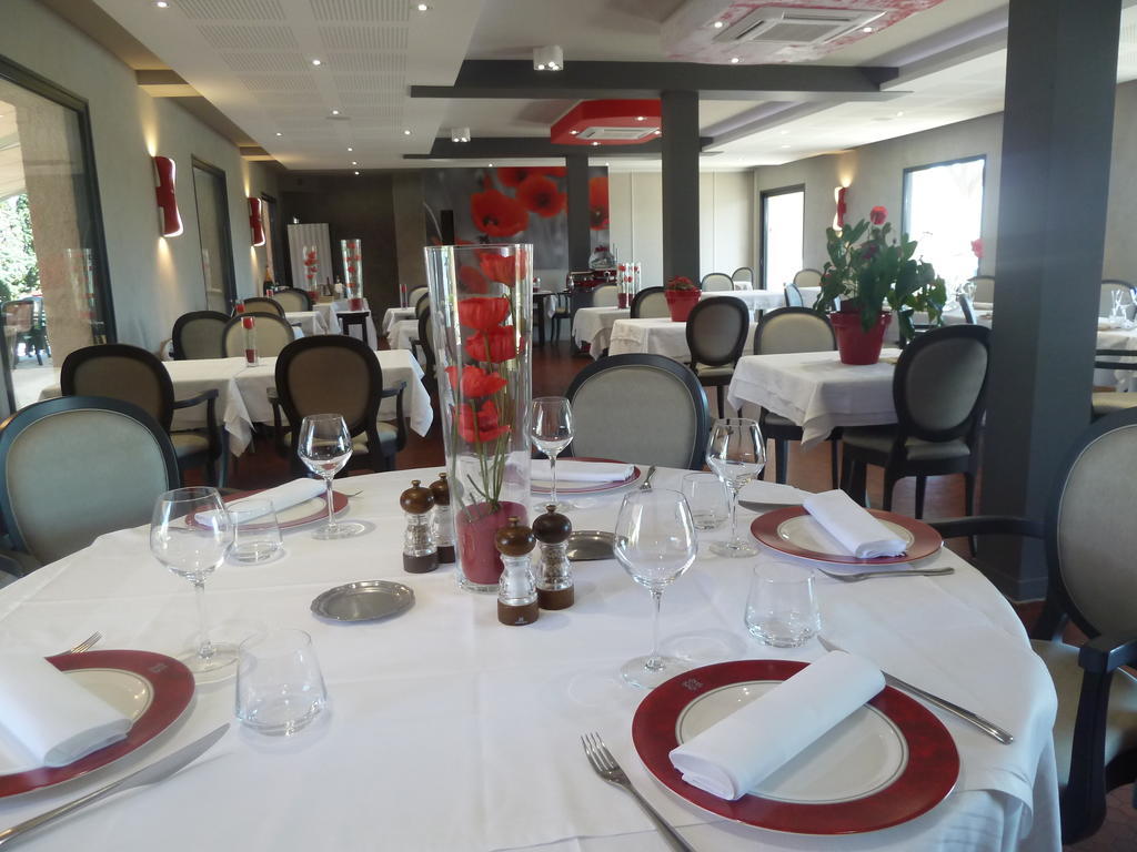 Hotel Restaurant Les Coquelicots, The Originals Relais Saint-Pardoux-l’Ortigier Kültér fotó